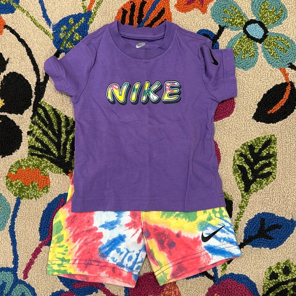 Nike toddler shorts set, size 2T, excellent condition